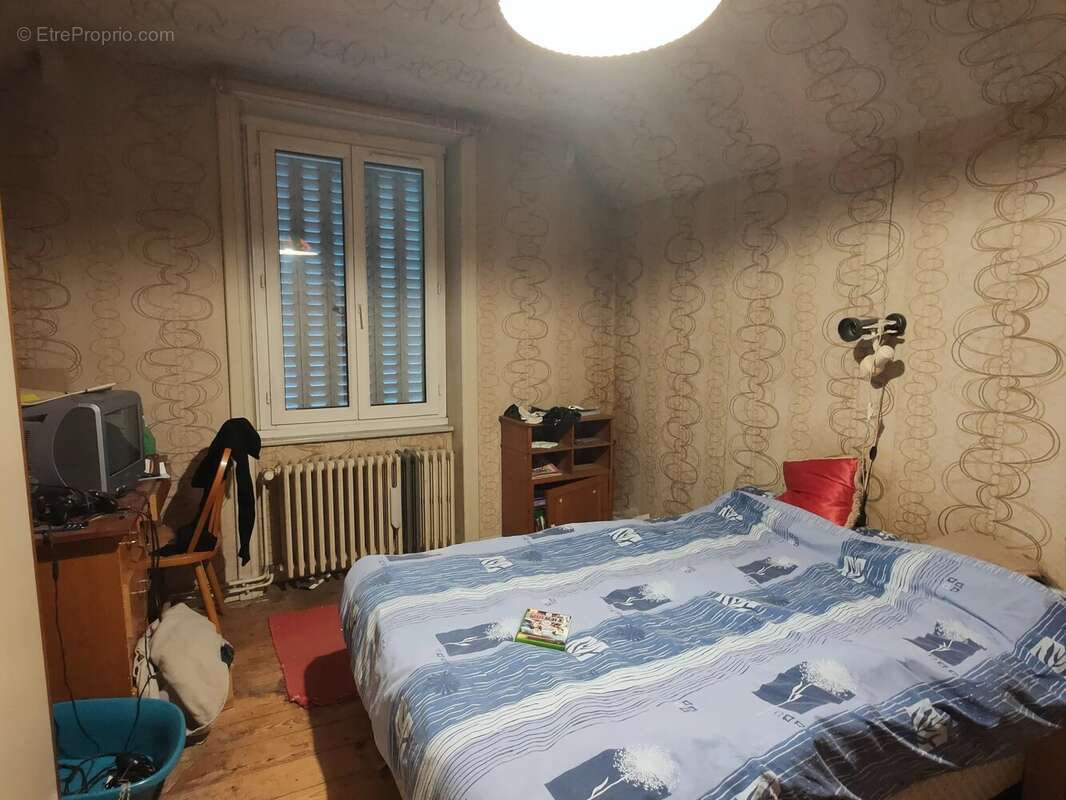 Maison à SAINT-JUNIEN