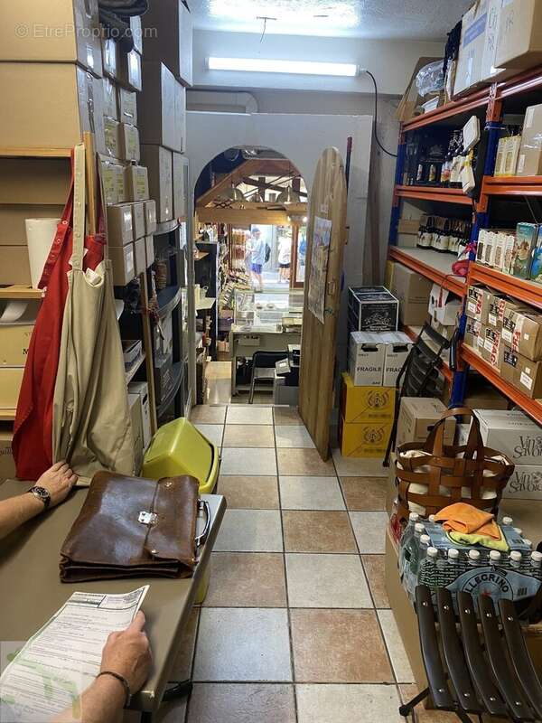 Annecy vieille ville - fonds de commerce epicerie fine - photo 2