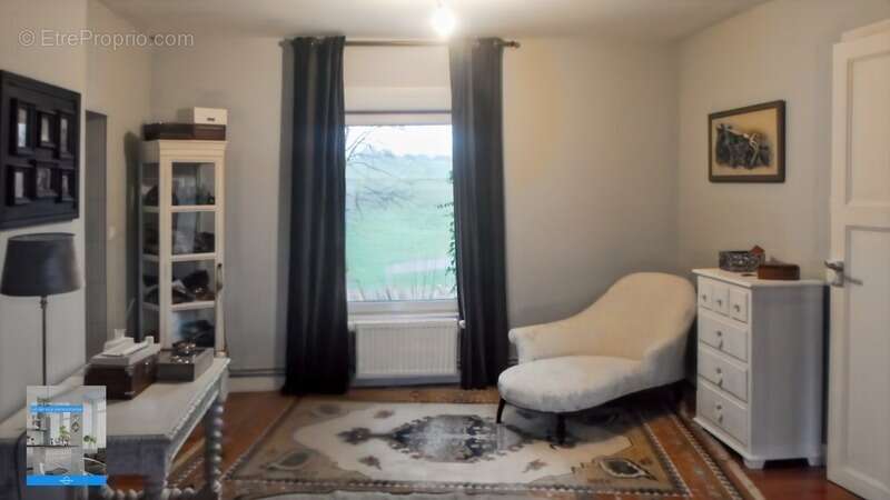 Maison à LA CHAPELLE-BICHE