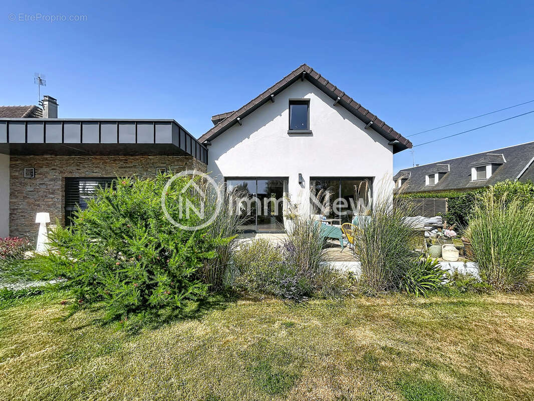 Une maison entièrement rénovée sur un terrain de quasiment 1000m2 - photo 23