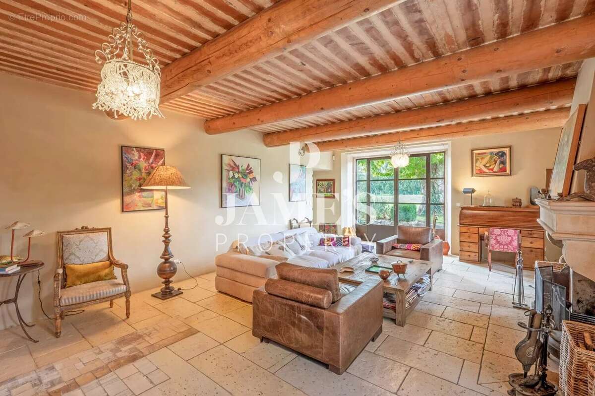 Maison à PLAN-D'ORGON
