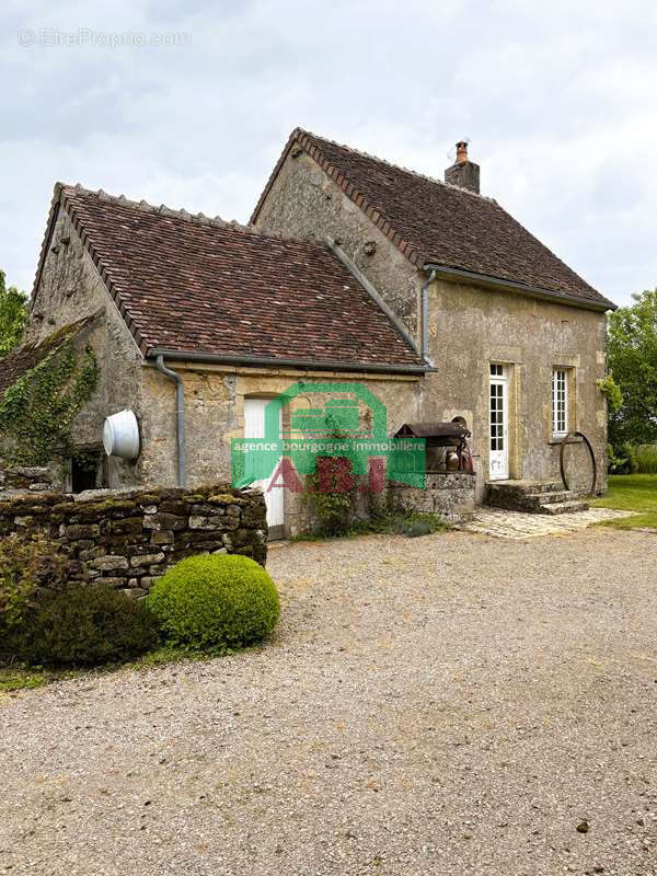 Maison à PREMERY