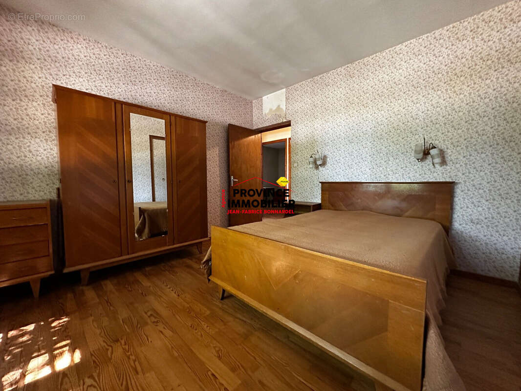 Maison 153 m² à Grignan  - photo 7