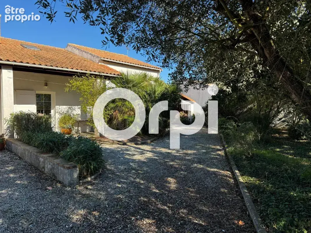 Maison À Vendre - photo 1