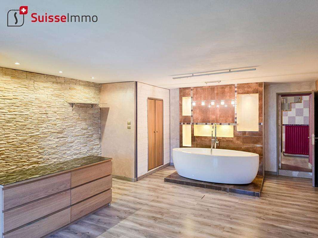 Maison à CHAUVIREY-LE-CHATEL