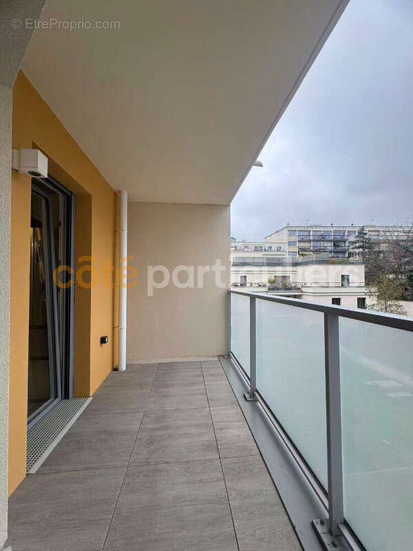 Appartement à SURESNES