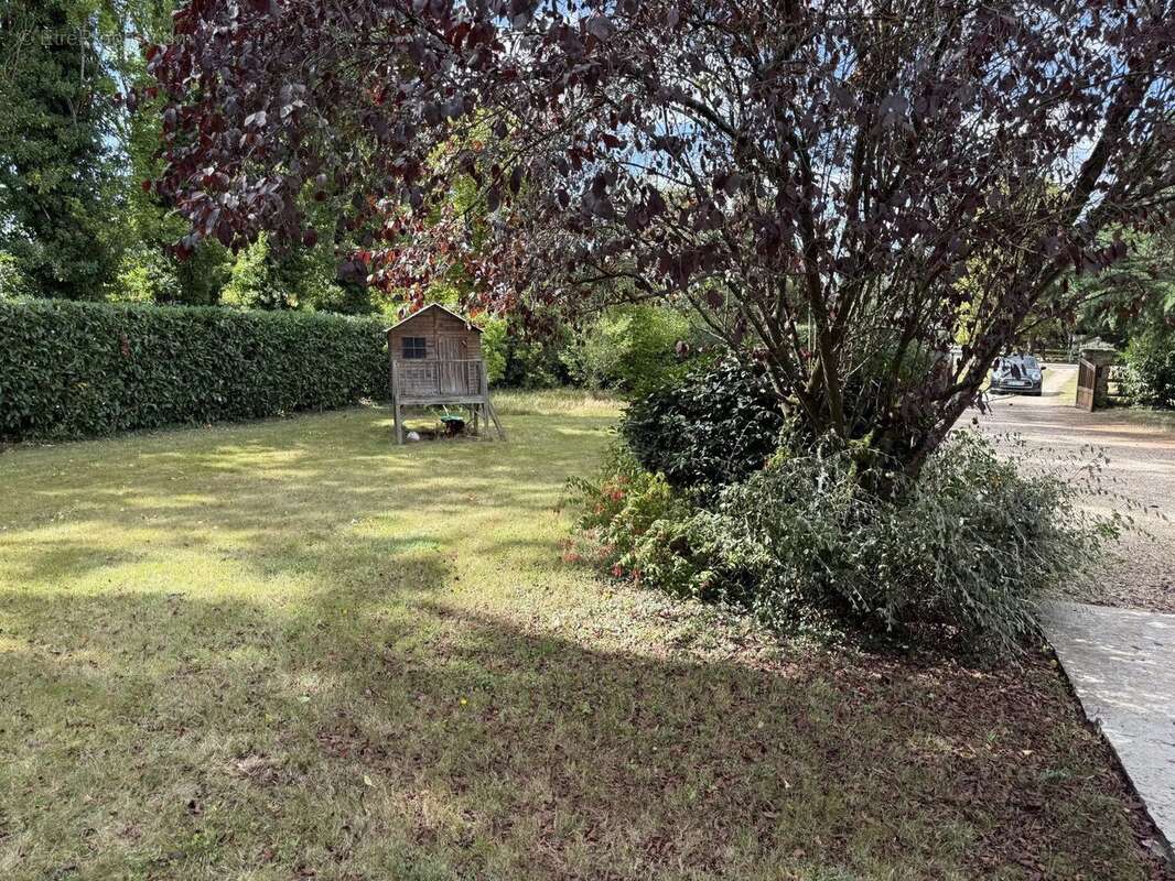 Maison à IVRY-LA-BATAILLE