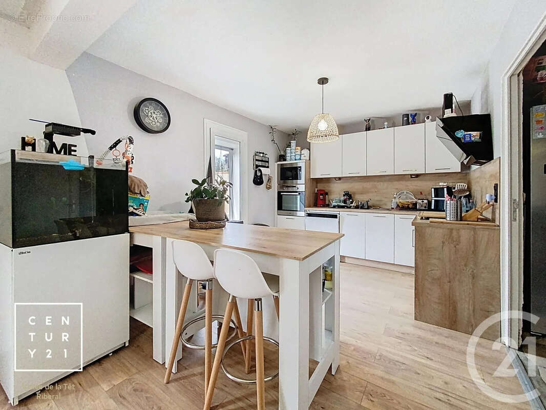 Maison à SAINT-ESTEVE