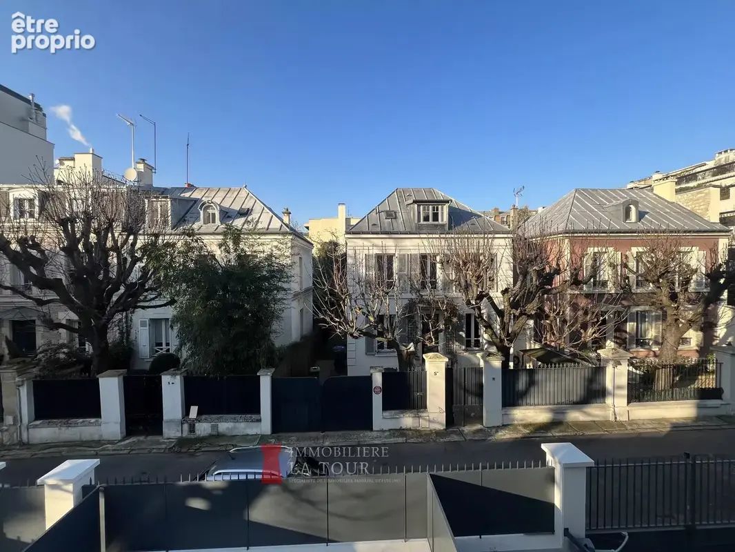 Parking à NEUILLY-SUR-SEINE