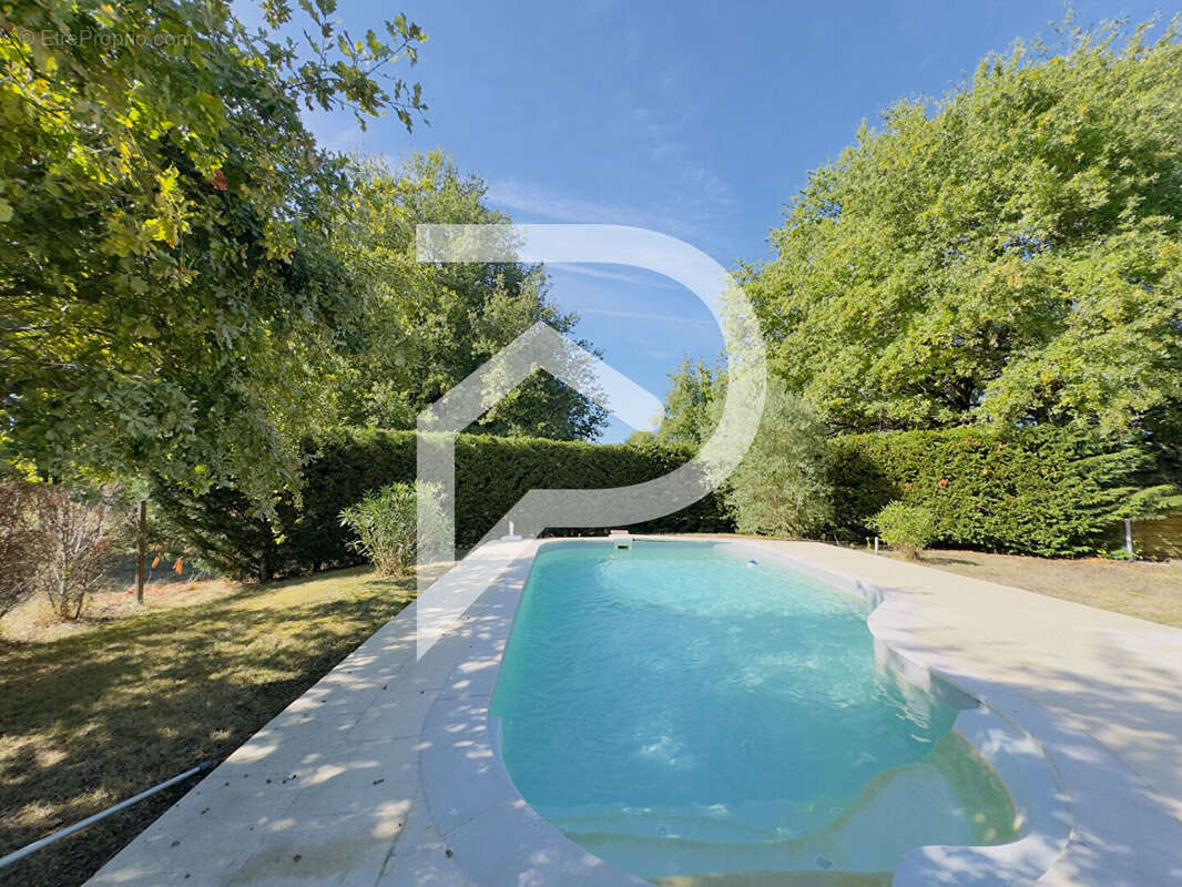 Maison à GAGEAC-ET-ROUILLAC