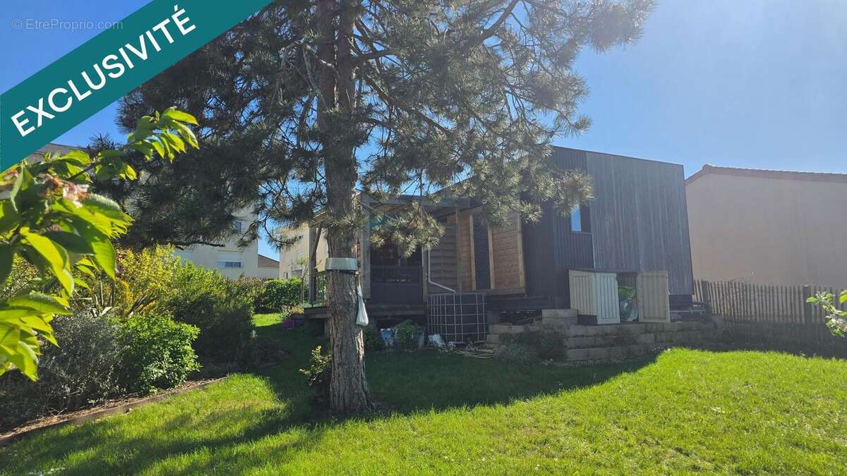 Photo 3 - Maison à LUSSAC-LES-CHATEAUX