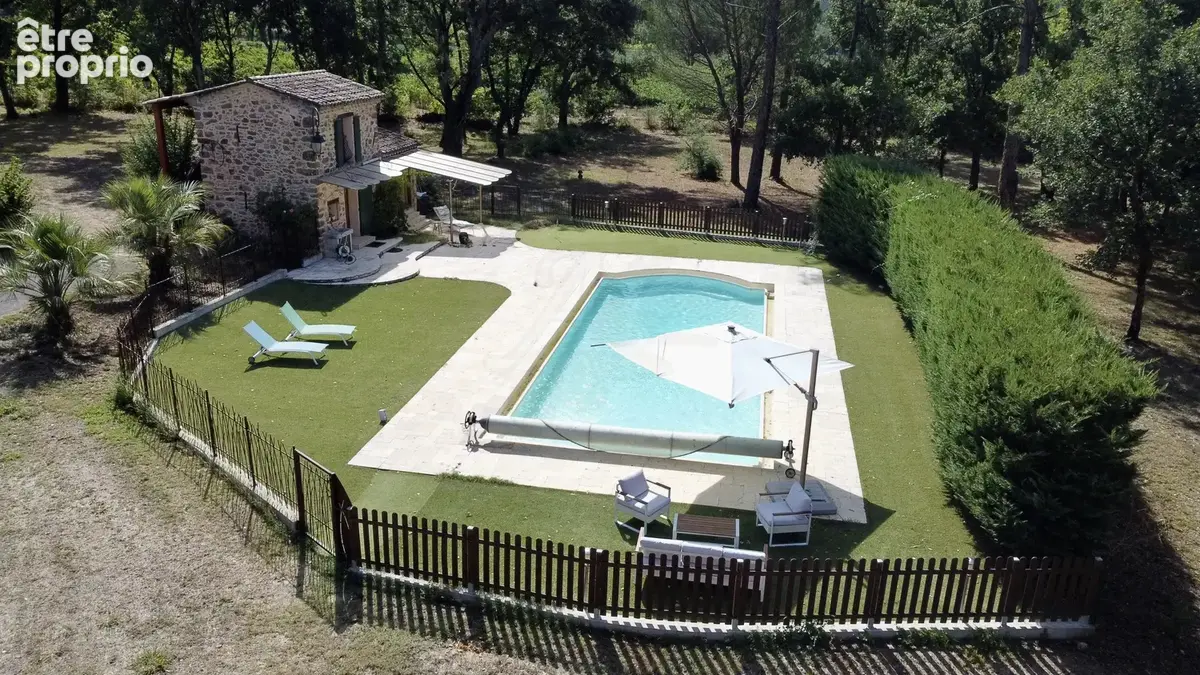 Élégante propriété avec villa principale, mazet en pierres et piscine - photo 8