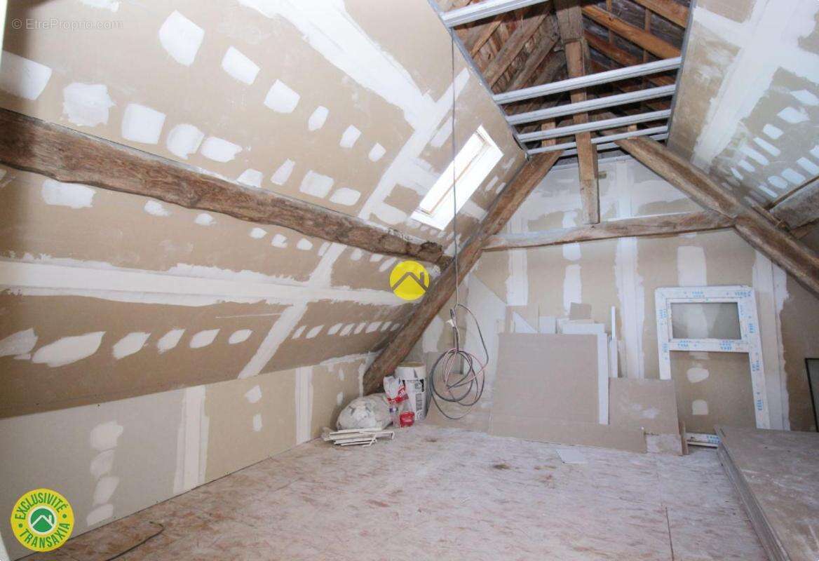 Maison à NERIS-LES-BAINS