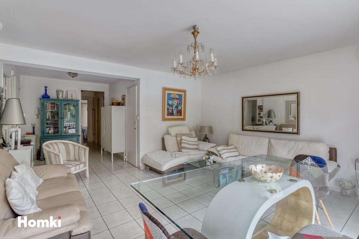 Appartement à MARSEILLE-8E