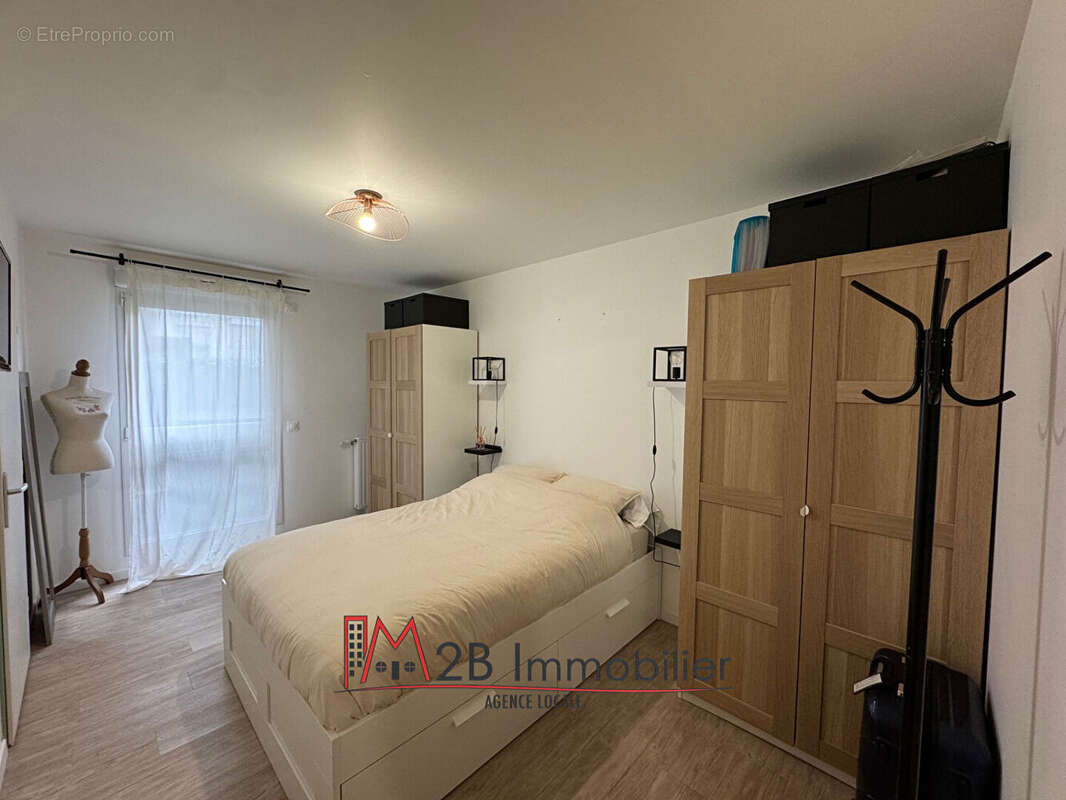 Appartement à SAINT-THIBAULT-DES-VIGNES