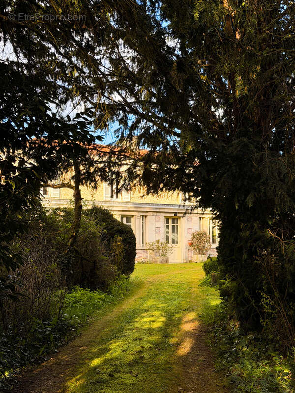 Maison à RAZAC-SUR-L'ISLE
