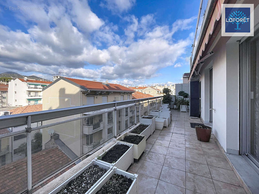 Nice Appartement  Familial 5 pièce(s) 130.40 m2 - photo 12