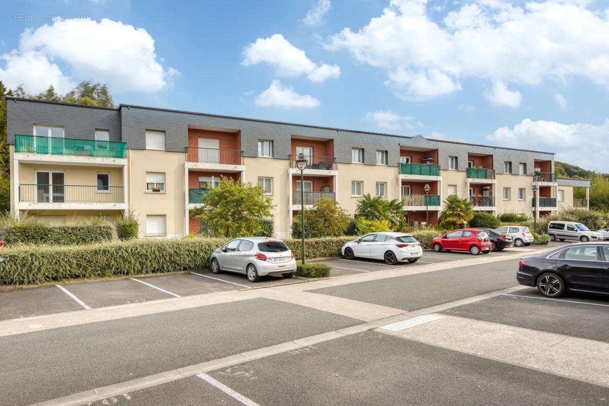 Appartement à LA RIVIERE-SAINT-SAUVEUR