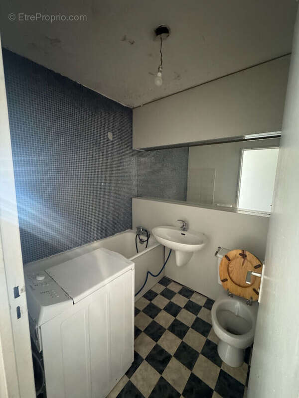 Appartement à COURBEVOIE