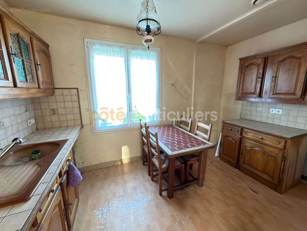 Maison à SAINT-SEBASTIEN-DE-MORSENT