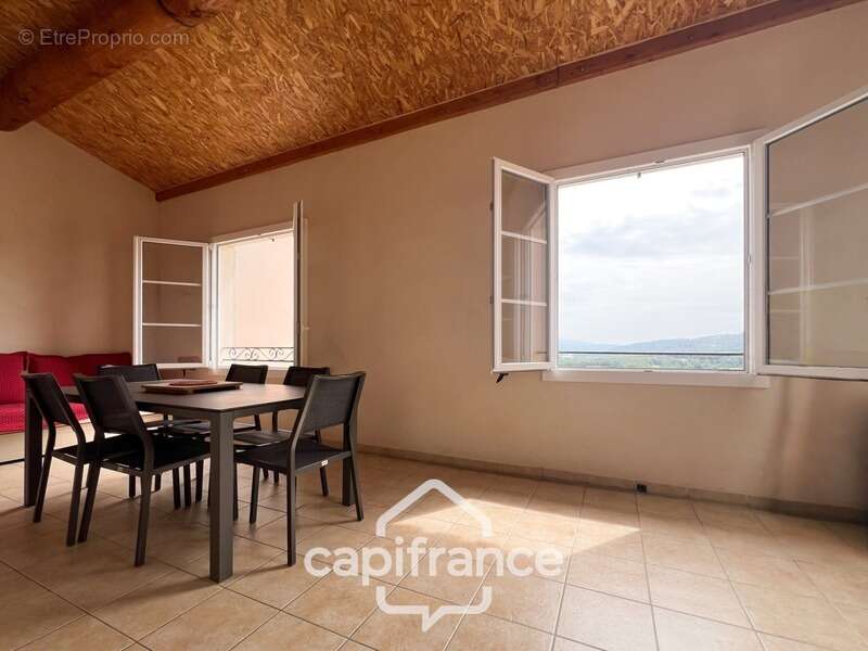 Appartement à MALLEMORT