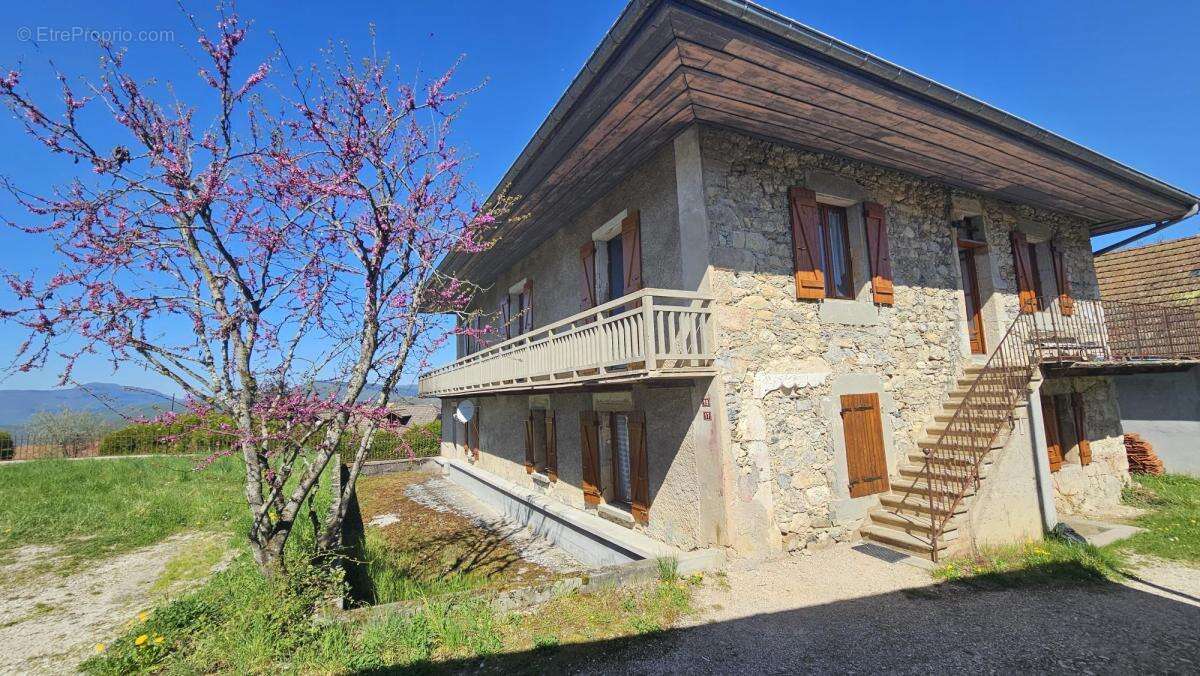 Maison 200 m² à Montcel  - photo 4