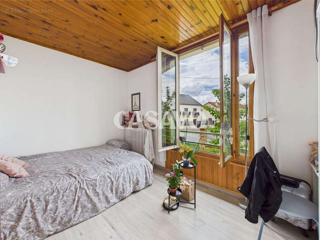 Maison à LIVRY-GARGAN