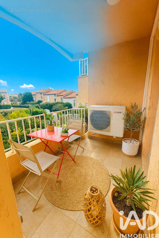 Photo 2 - Appartement à ROQUEBRUNE-SUR-ARGENS