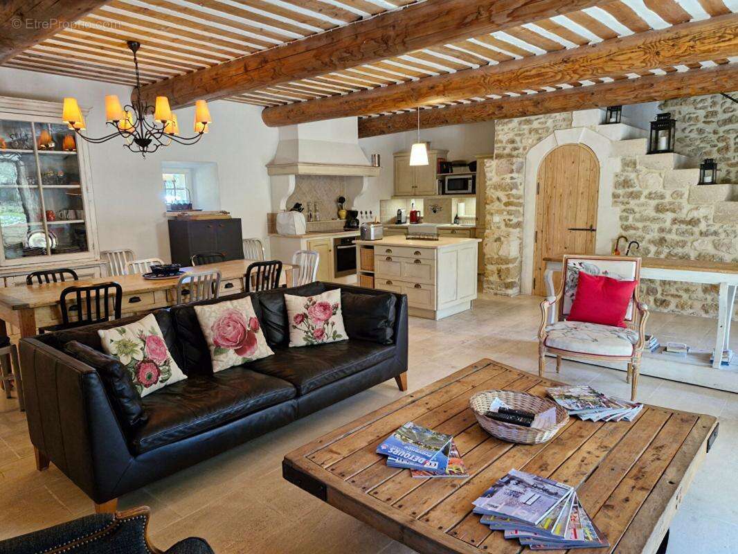 Maison à MAUBEC