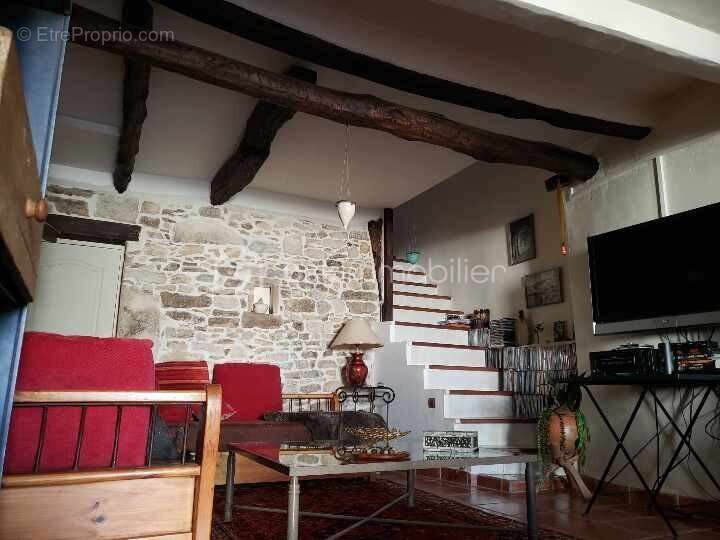 Maison à VEZENOBRES