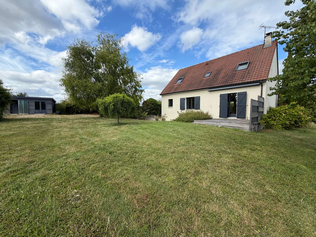 Maison 5 chambres - garage - terrasses - terrain - photo 28