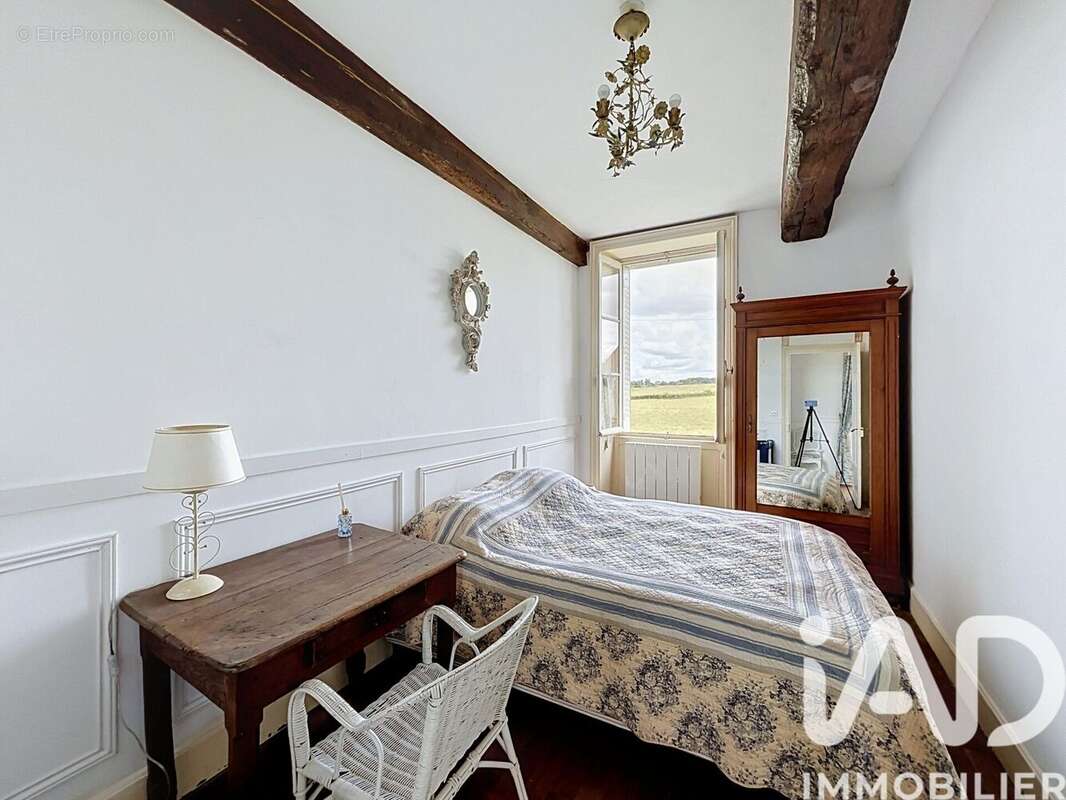 Maison 215 m² à Oye  - photo 8