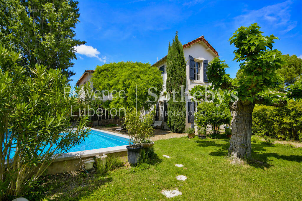Maison à L'ISLE-SUR-LA-SORGUE