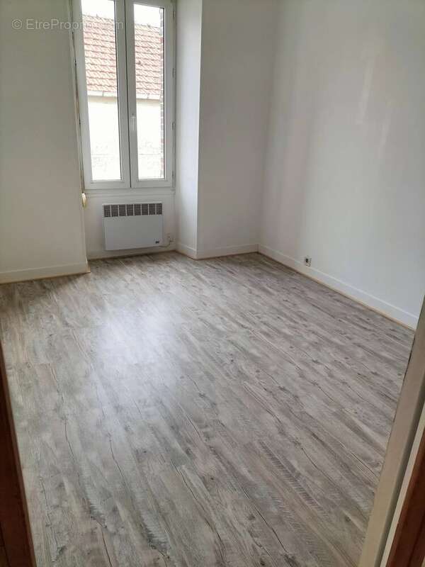 Appartement à BRIENON-SUR-ARMANCON