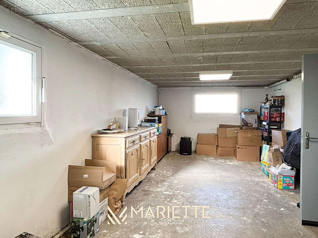 "KERNEA"  Proximité du bourg  - Maison néo-bretonne avec sous-sol total - photo 13