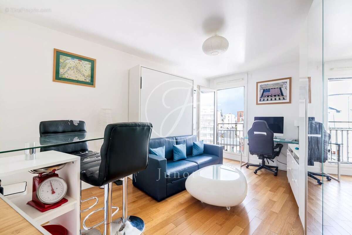 Appartement à PARIS-18E