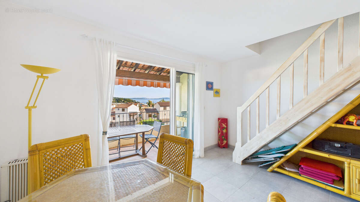 Appartement à CARQUEIRANNE
