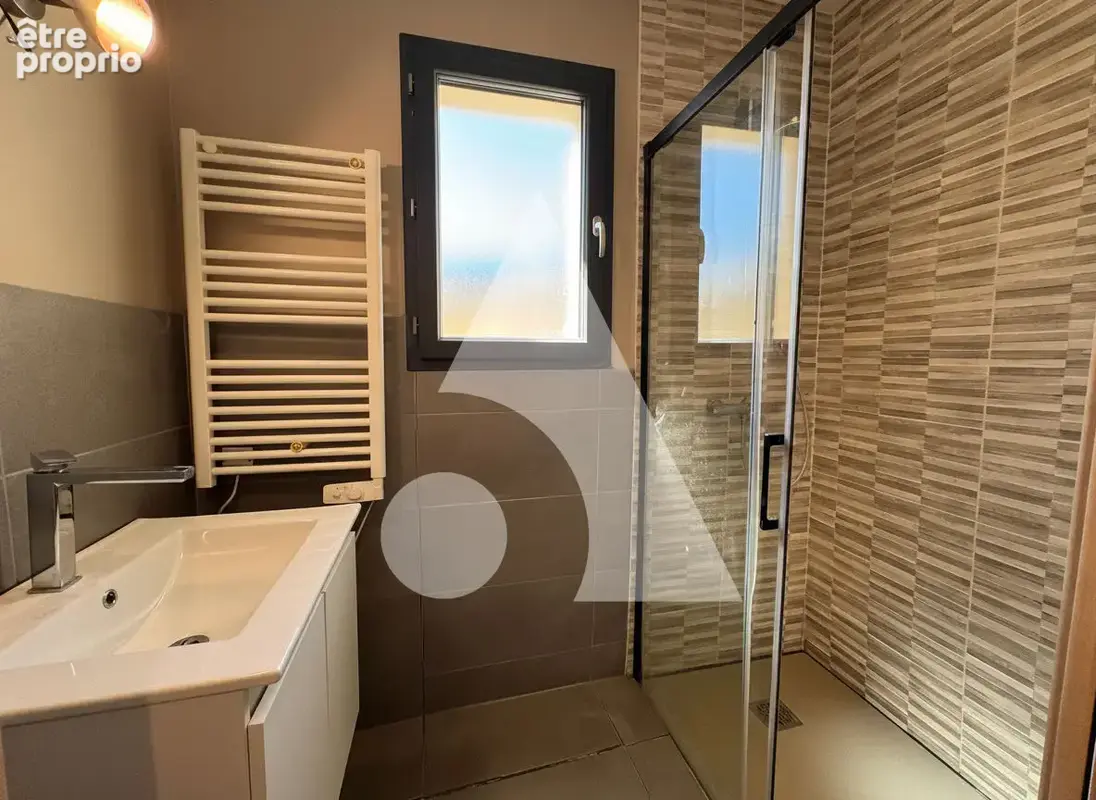 Maison familiale à fort potentiel  avec jacuzzi de nage à Châtillon-en-Michaille - photo 10