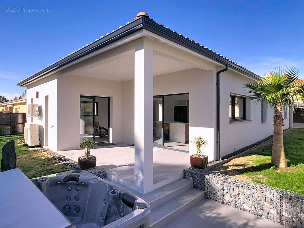 Maison à BUZET-SUR-TARN