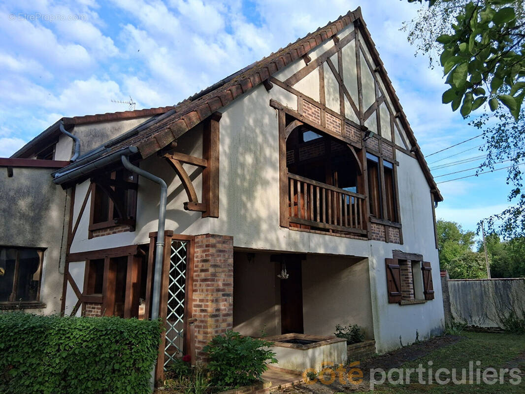 Maison à SAINT-GERMAIN-DES-BOIS