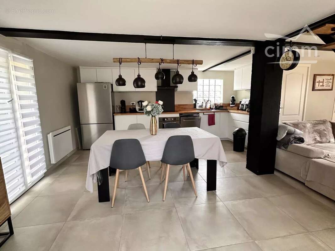 Maison à CONGIS-SUR-THEROUANNE