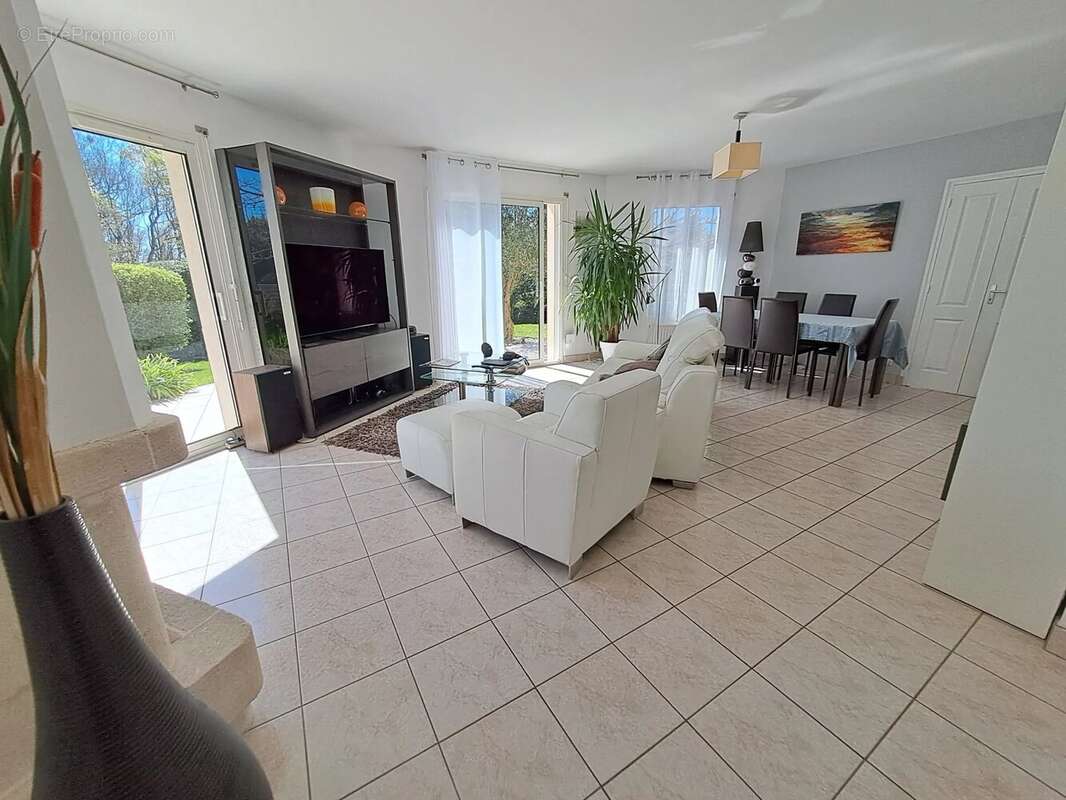 Maison à LARMOR-BADEN