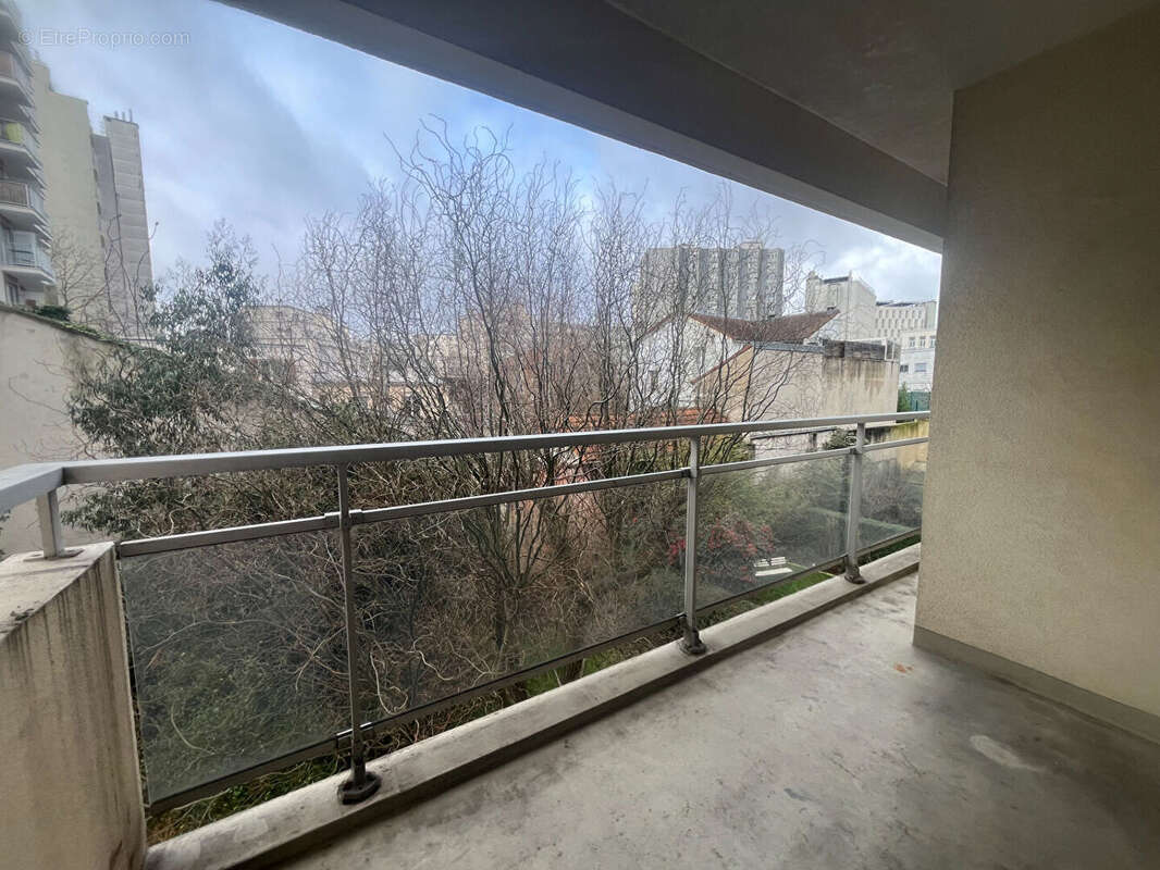 Appartement à PARIS-20E