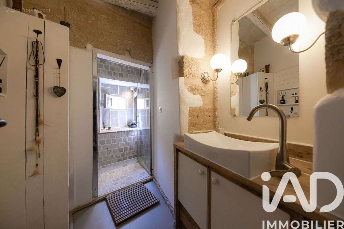 Maison 175 m² à Castillon-Du-Gard  - photo 6