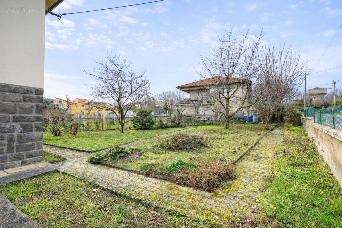 Maison à PONT-DU-CHATEAU