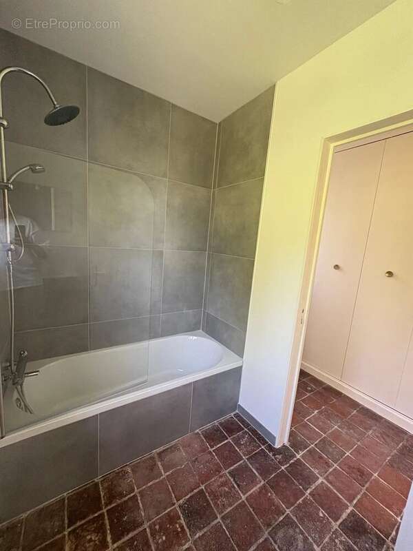 Maison à SAINT-NOM-LA-BRETECHE