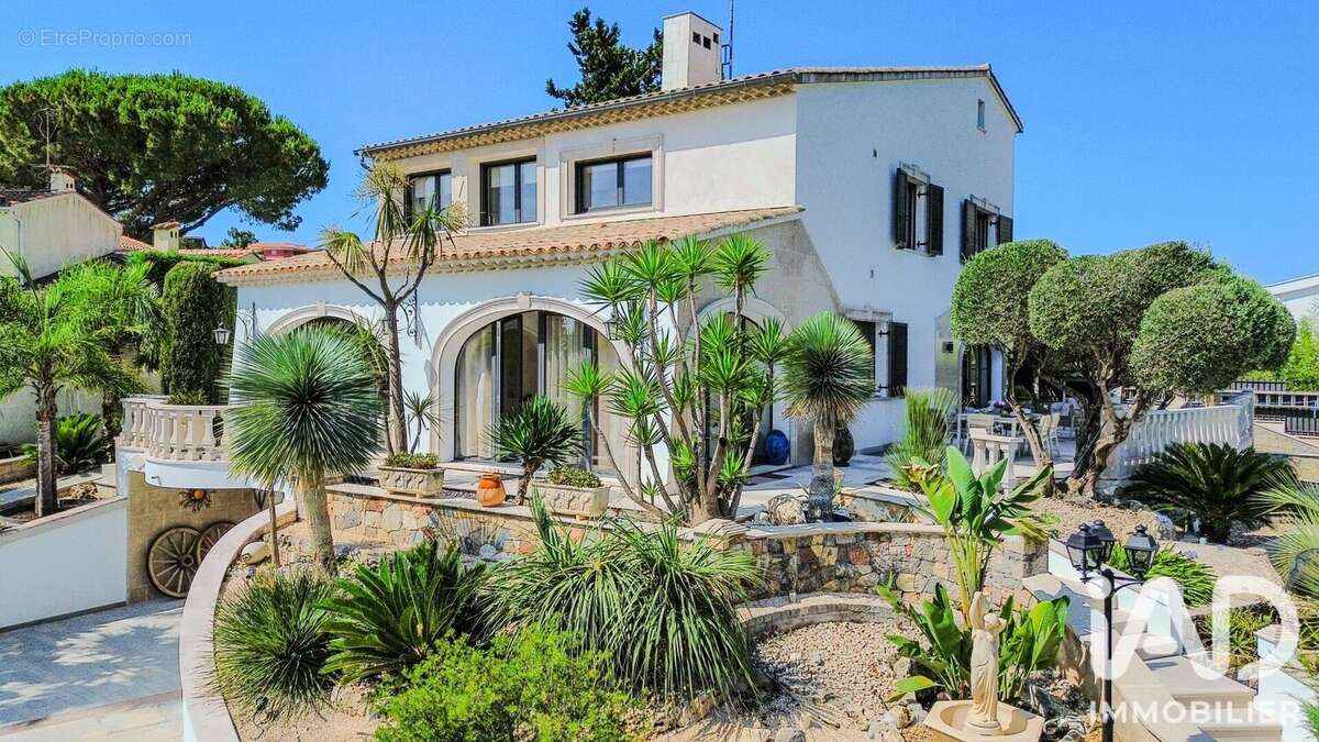 Photo 3 - Maison à MANDELIEU-LA-NAPOULE