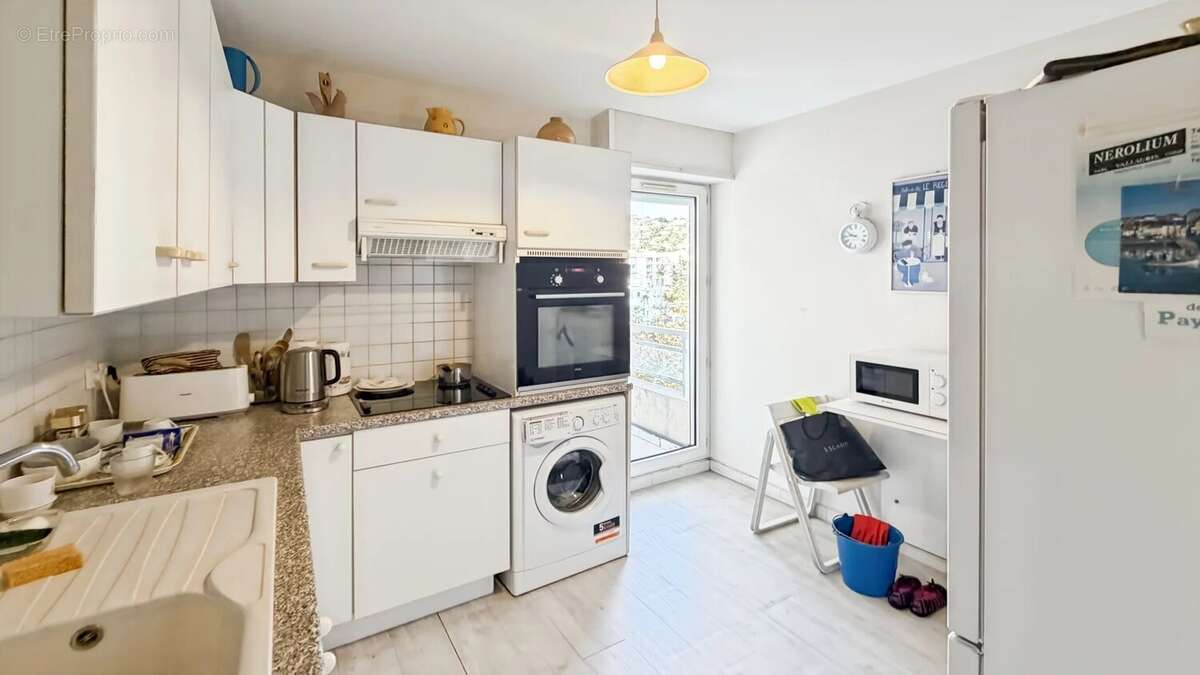 Appartement à VALLAURIS