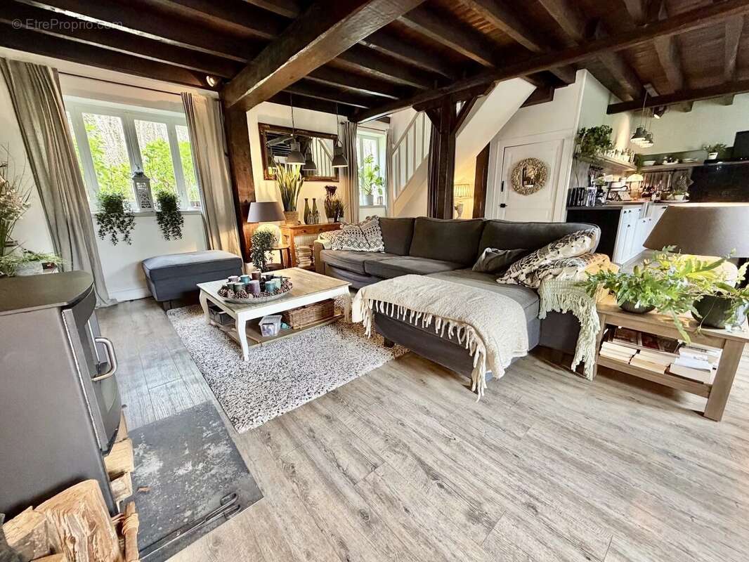 Maison à SAVIGNY-POIL-FOL