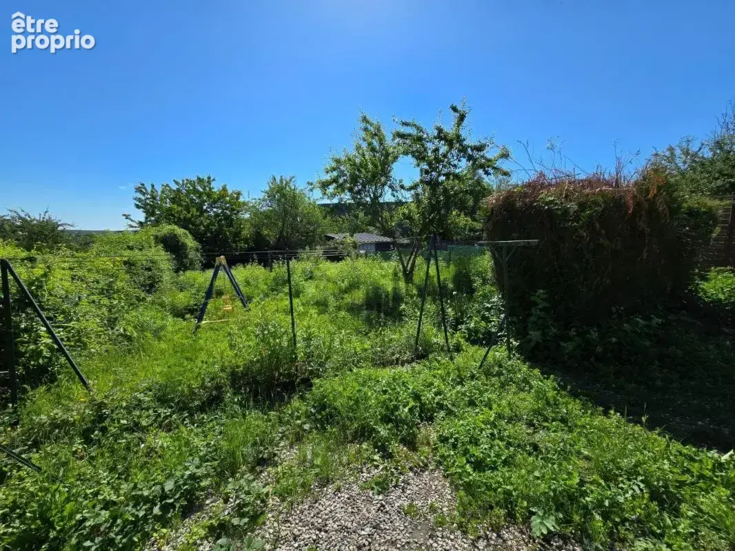 HIRSON (02) -  Vente maison semi-individuelle, avec 3 chambres , cour  et jardin  - photo 6